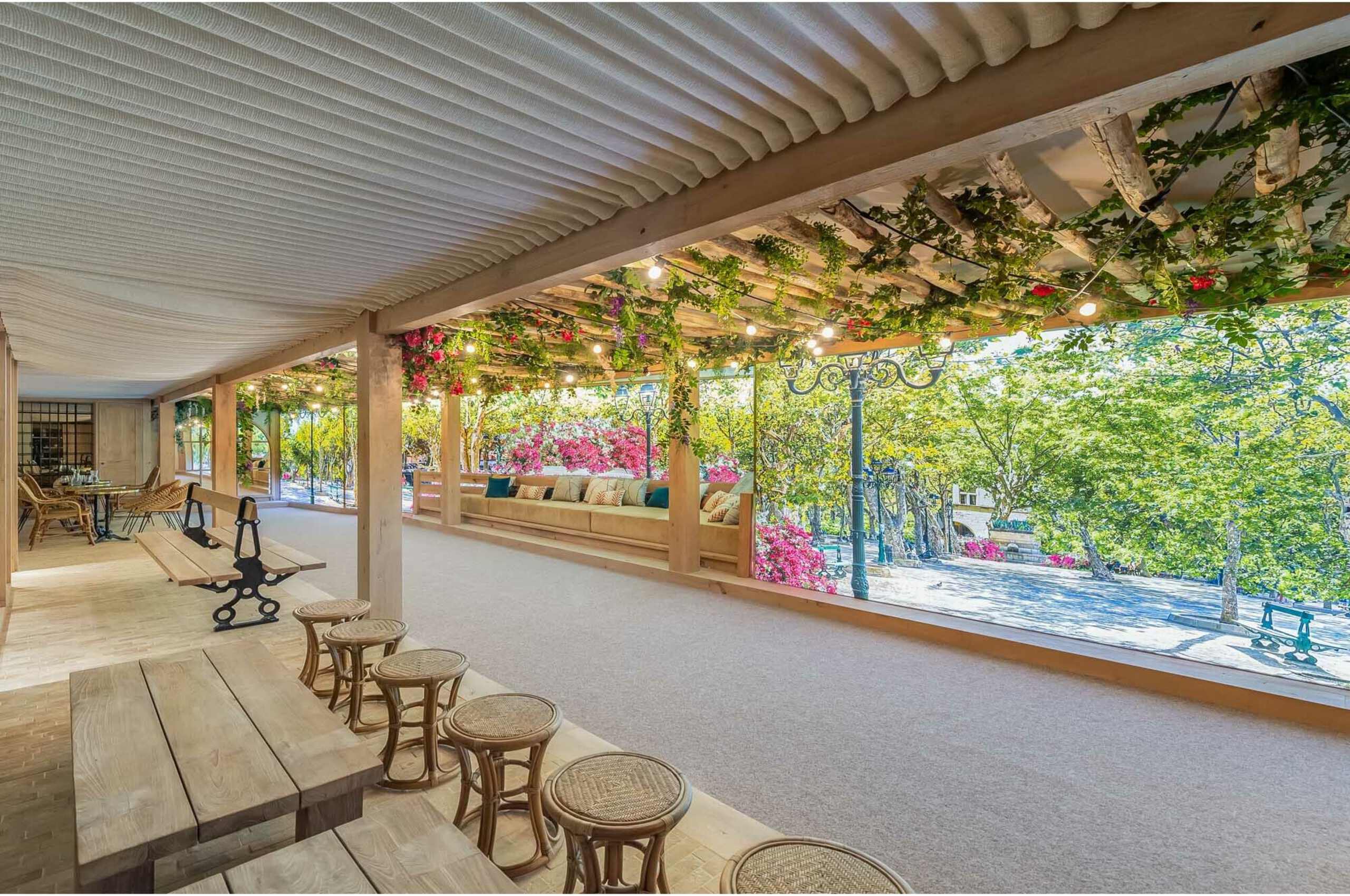 chalet-wintrelle-indoor-outdoor-relaxation-area-lounge-bar-unique-design-luxury-retreat-courchevel1550