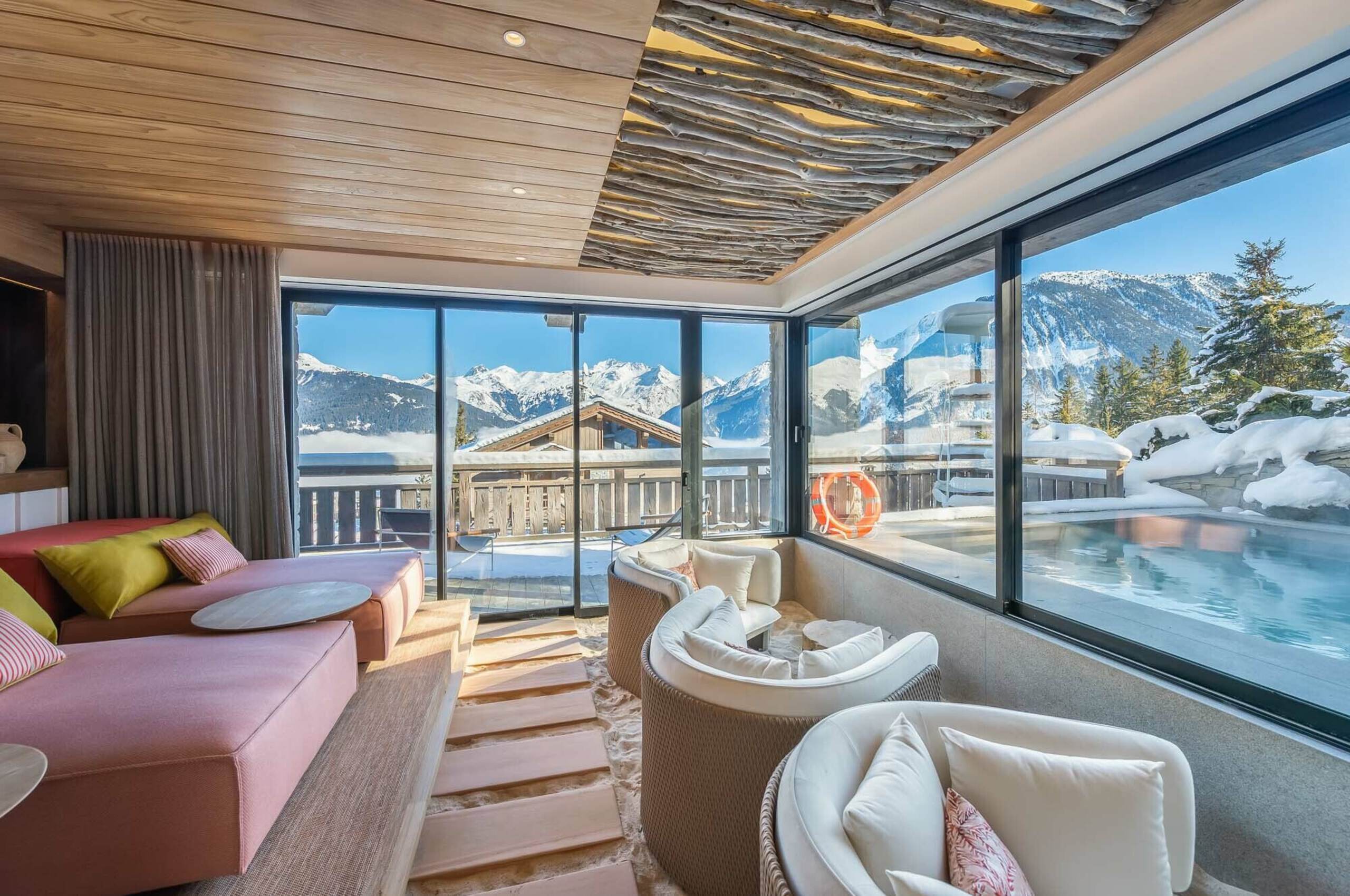 chalet-wintrelle-relaxation-area-mountainviews-wellness-spa-luxury-rental-retreat-courchevel1550