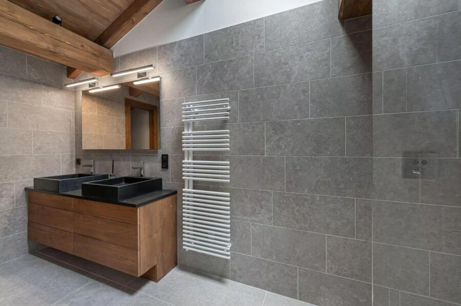 chalet-wynn-bathroom-luxury-megeve