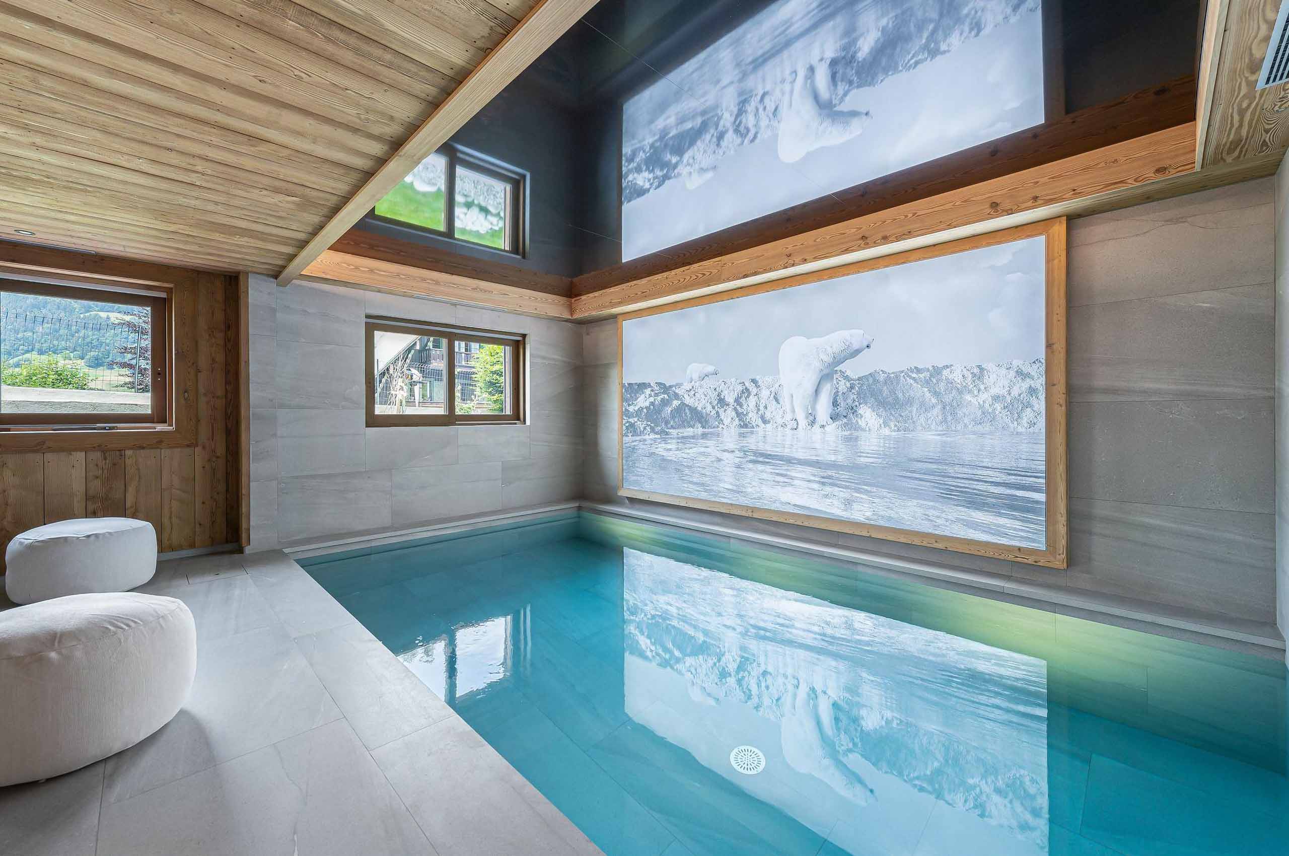 chalet-wynn-indoorpool-swim-spa-wellness-luxury-interior-design-megeve