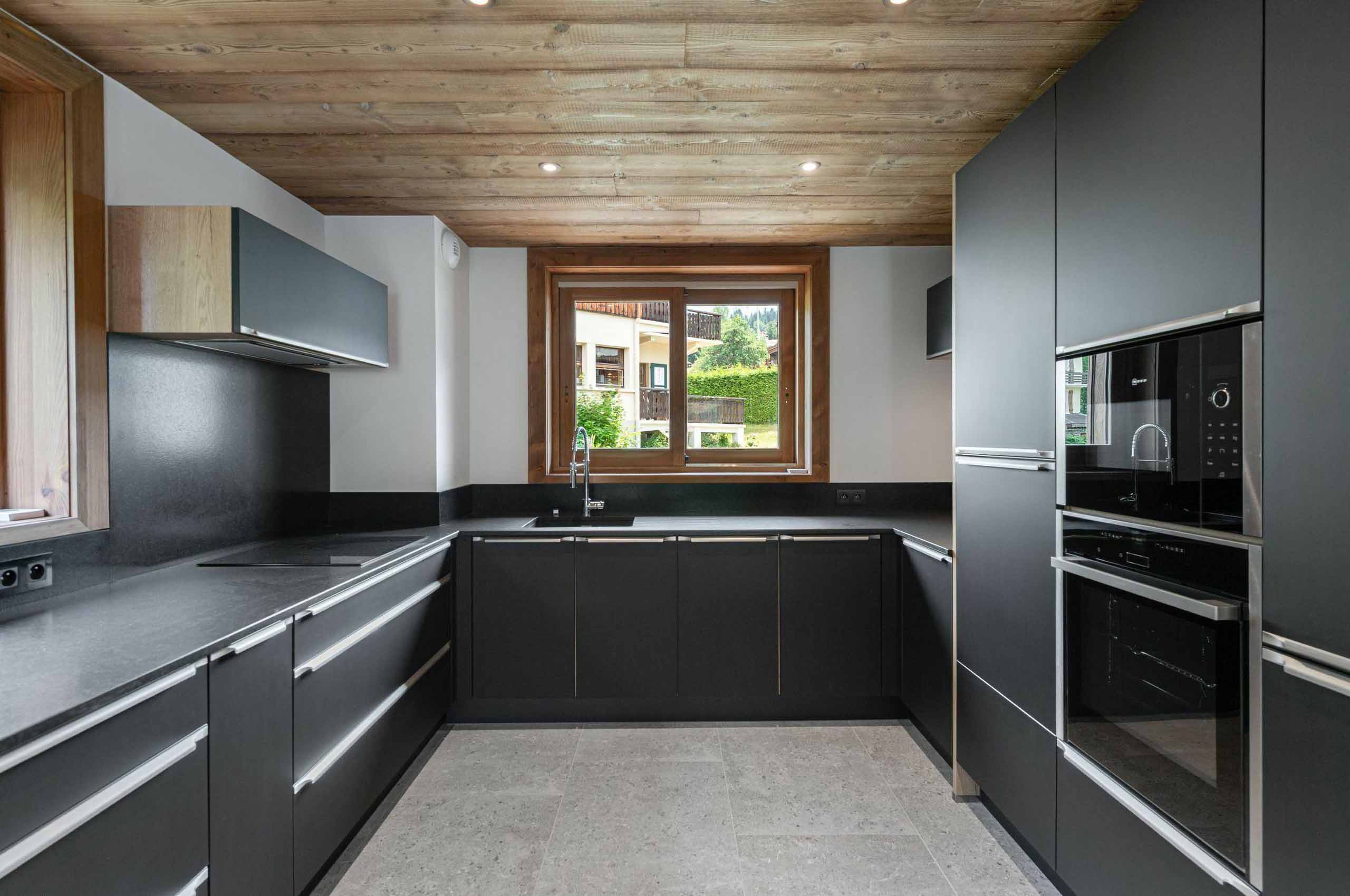 chalet-wynn-kitchen-modern-sleek-luxury-design-megeve