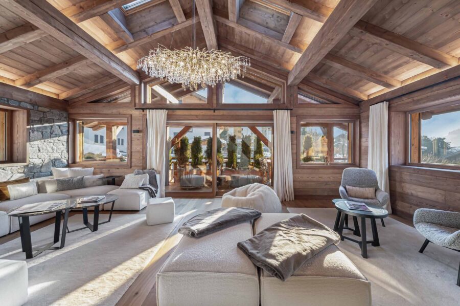 chalet-wynn-mainpage-livingroom-bright-modern-spacious-luxury-elegant-alpine-interior-megeve