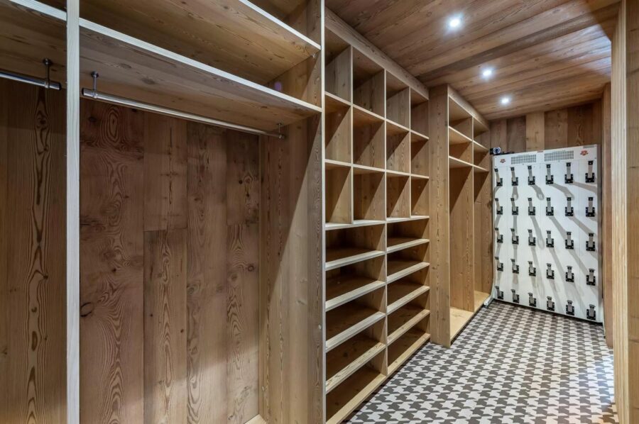 chalet-wynn-ski-room-boot-storage-luxury-megeve