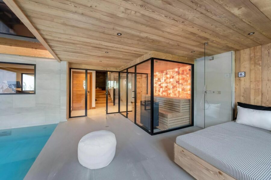 chalet-wynn-swimming-pool-sauna-spa-wellness-luxury-megeve