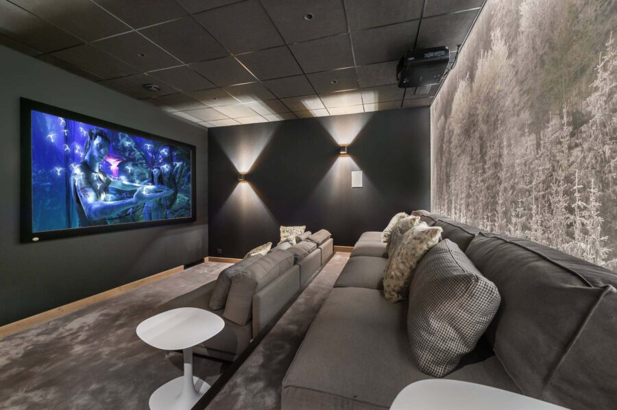 cinema-room-film-entertainment-tv-hosting-courchevel1850-luxury-chalet-alexi