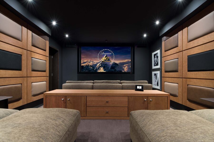 cinemaroom-film-entertainment-hosting-courchevel1850-luxury-chalet-palais