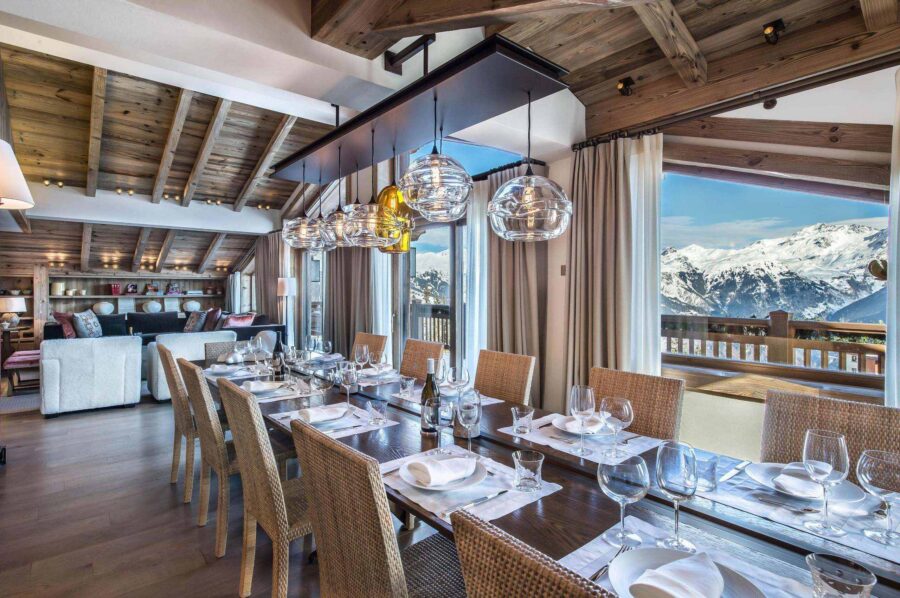diningroom-mountainview-openplan-elegant-interior-courchevel1850-luxury-chalet-Kelly-03