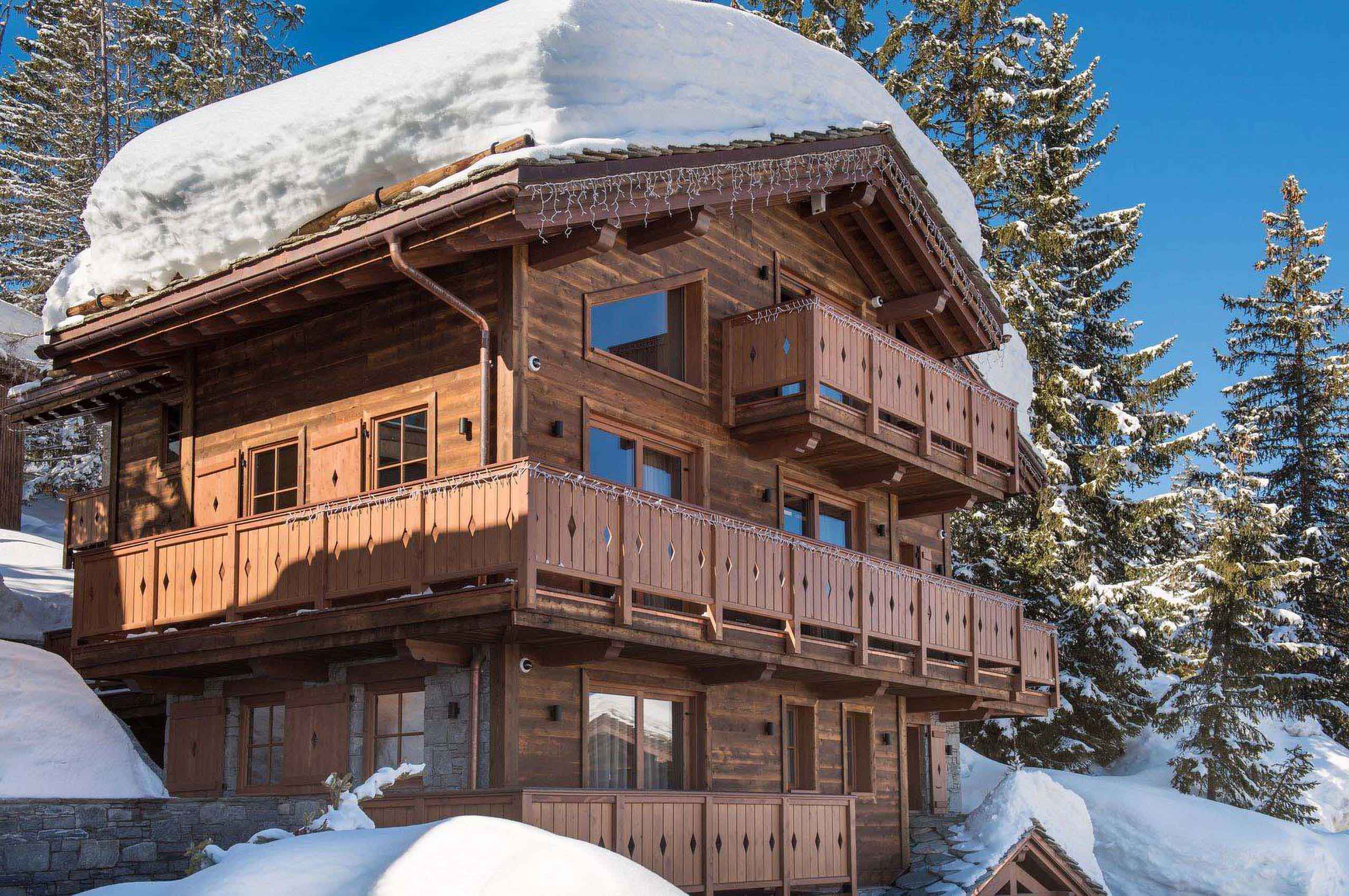 exterior-exclusive-luxury-rental-retreat-courchevel1850-chalet-alexi-37