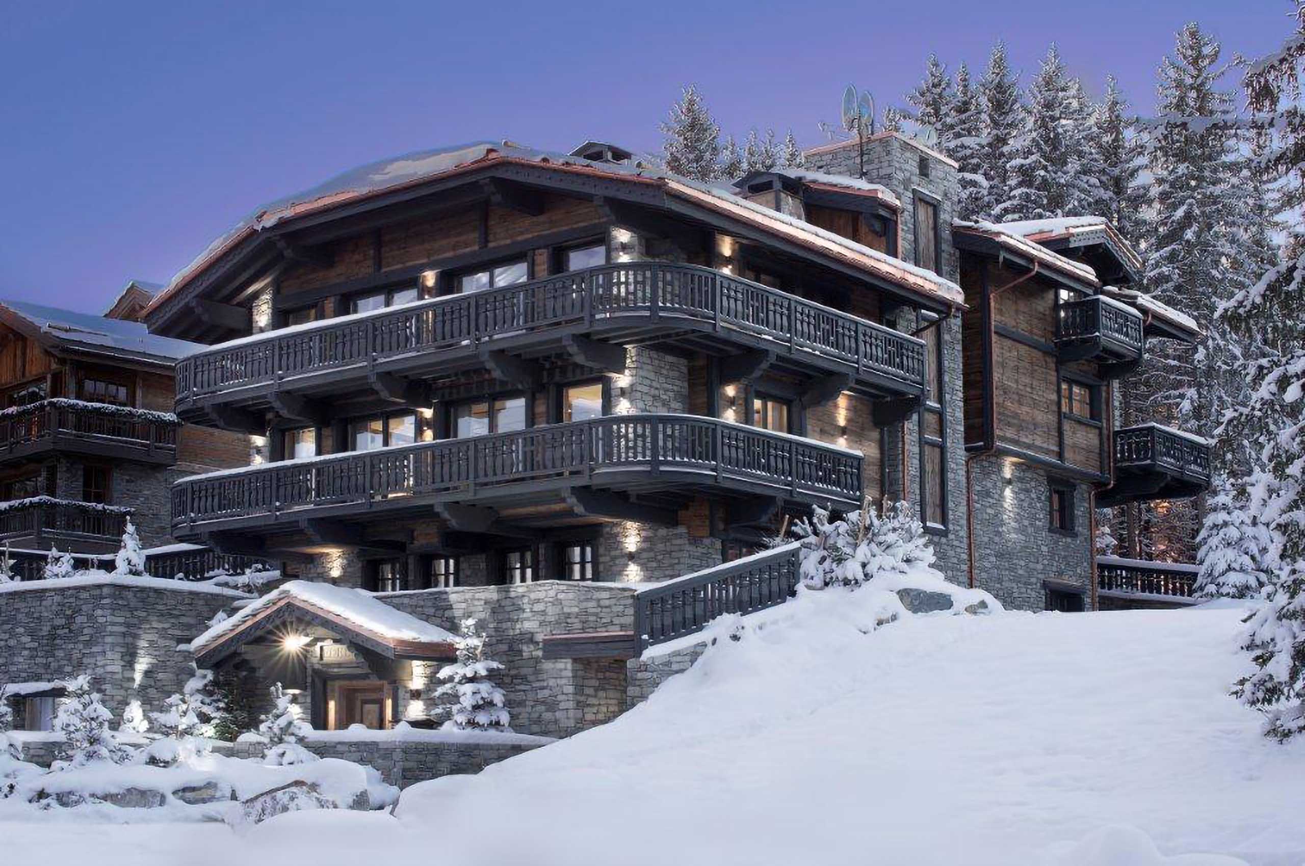 exterior-rental-retreat-courchevel1850-luxury-chalet-edel