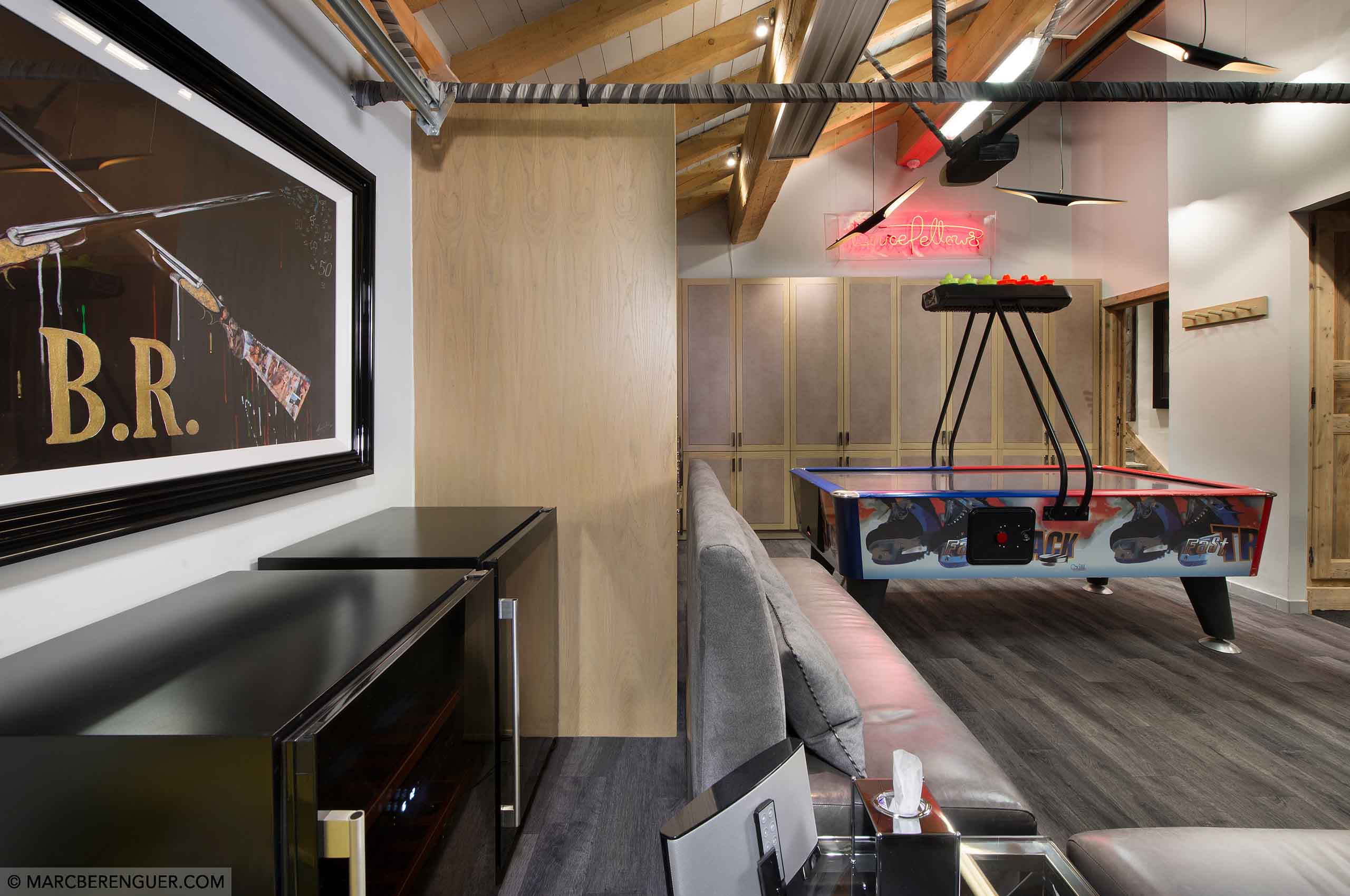 gamesroom-icehockey-hosting-modern-design-courchevel1850-luxury-chalet-rochel-26