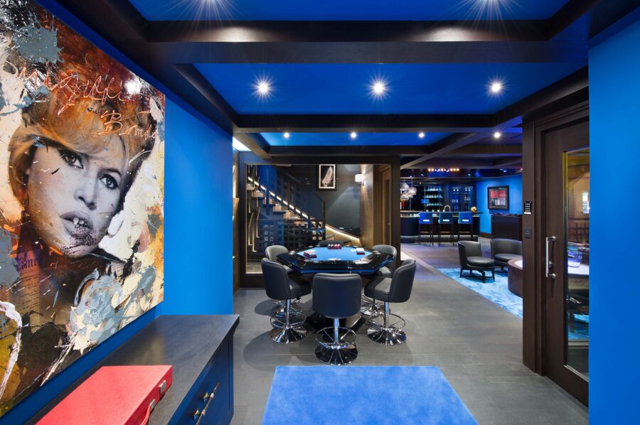 gamesroom-poker-bar-hosting-modern-design-courchevel1850-luxury-chalet-palais