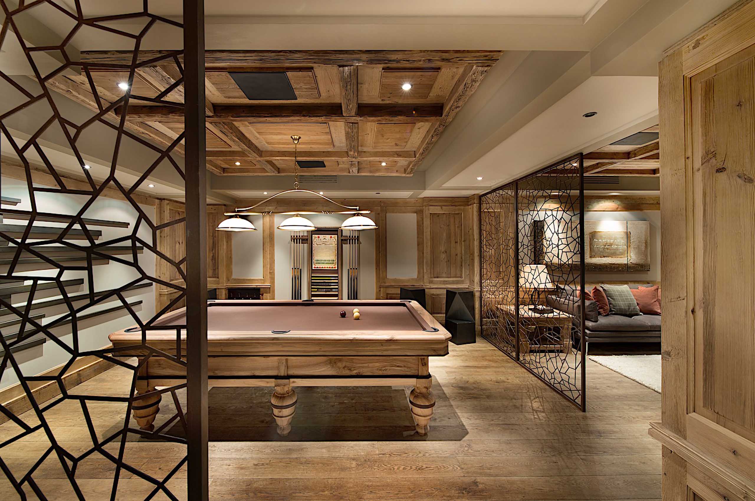 gamesroom-snookertable-elegant-modern-interior-courchevel1850-luxury-chalet-edel