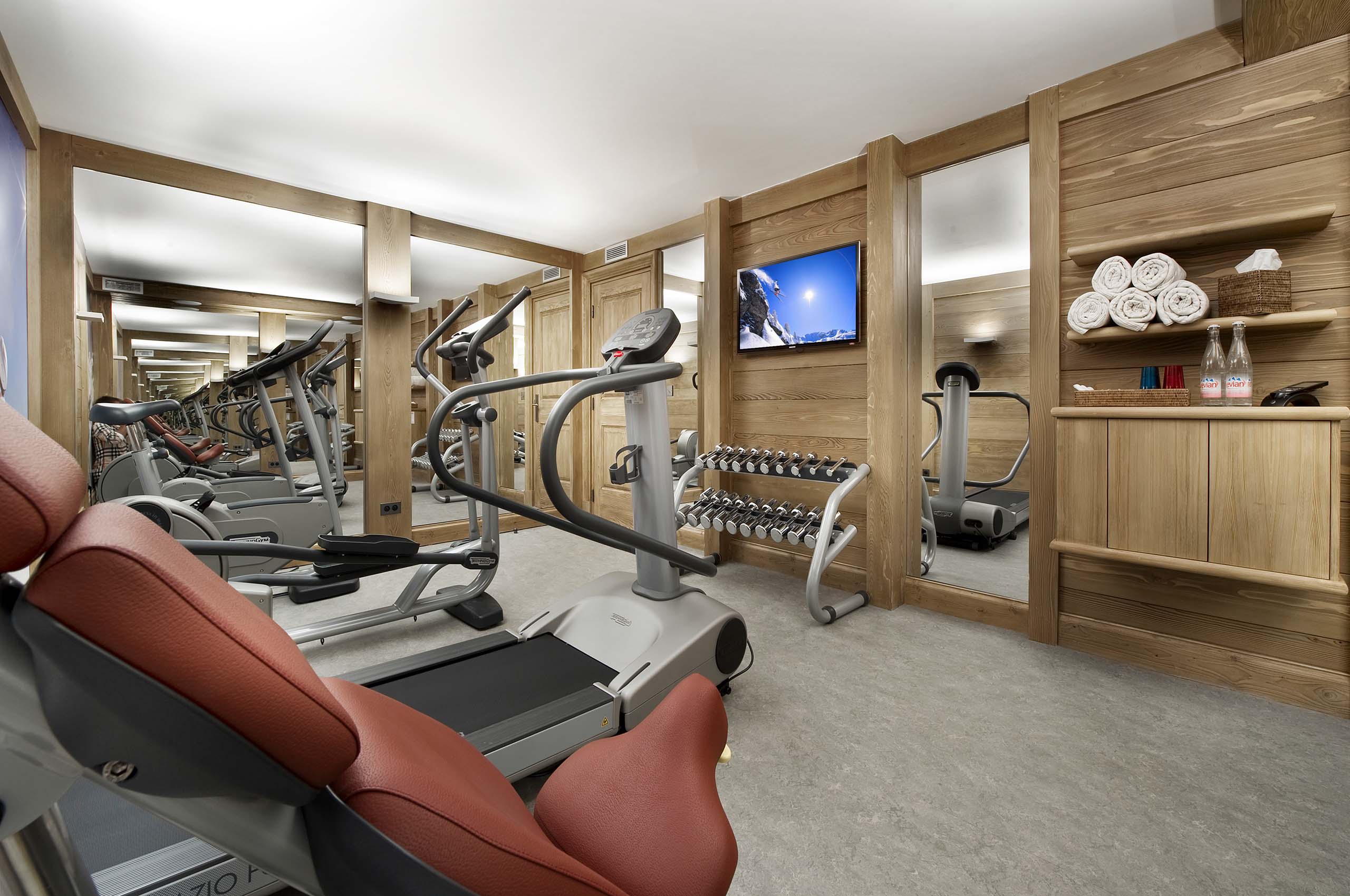 gym-fitness-workout-modern-courchevel1850-luxury-chalet-blanche-18