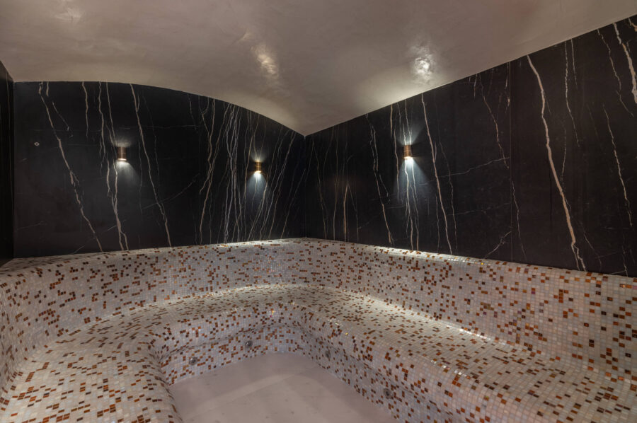 hammam-steamroom-spa-wellness-luxury-rental-retreat-courchevel1850-chalet-blanche