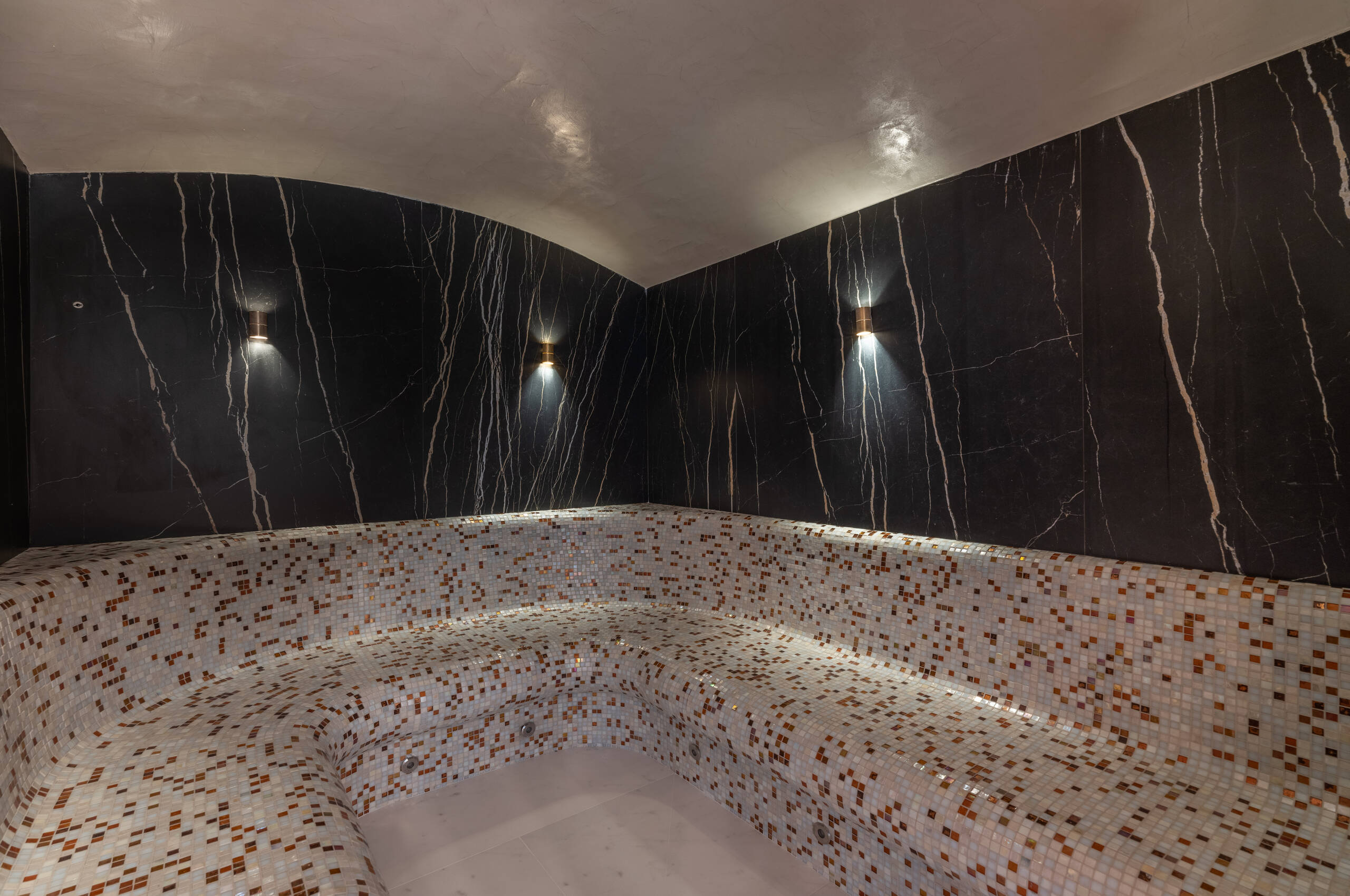 hammam-steamroom-spa-wellness-luxury-rental-retreat-courchevel1850-chalet-blanche