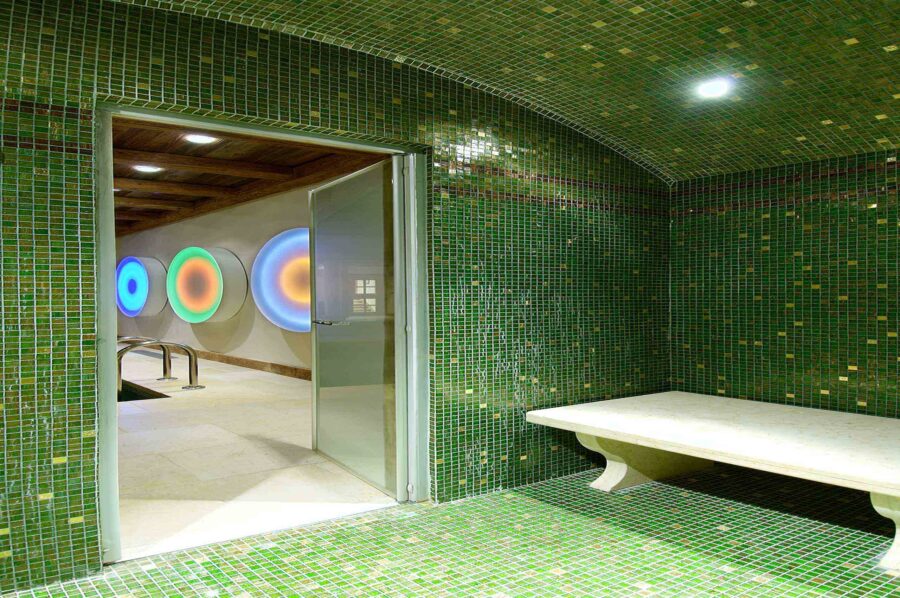 hammam-steamroom-wellness-spa-courchevel1850-luxury-chalet-rochel-24