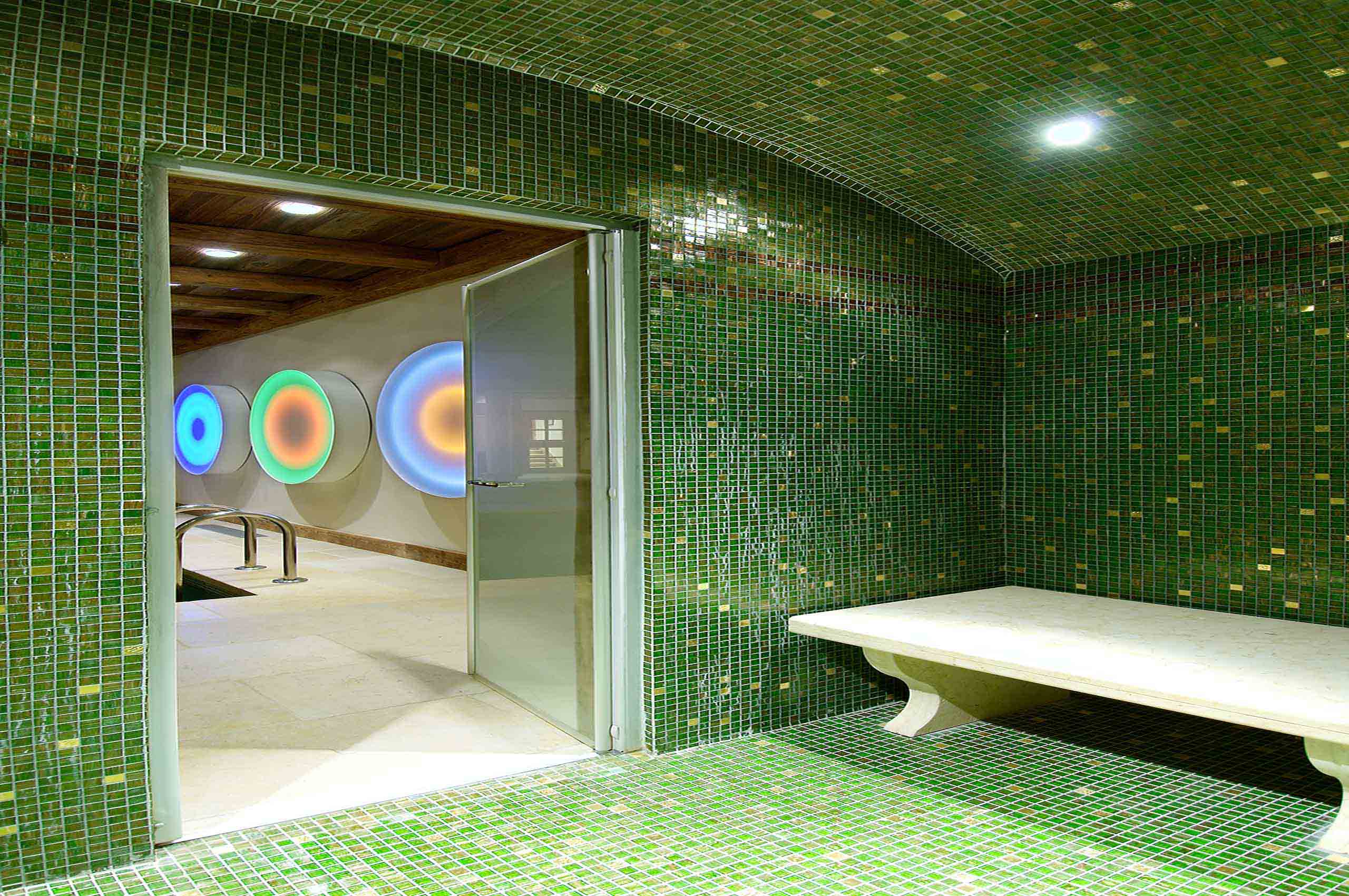 hammam-steamroom-wellness-spa-courchevel1850-luxury-chalet-rochel-24