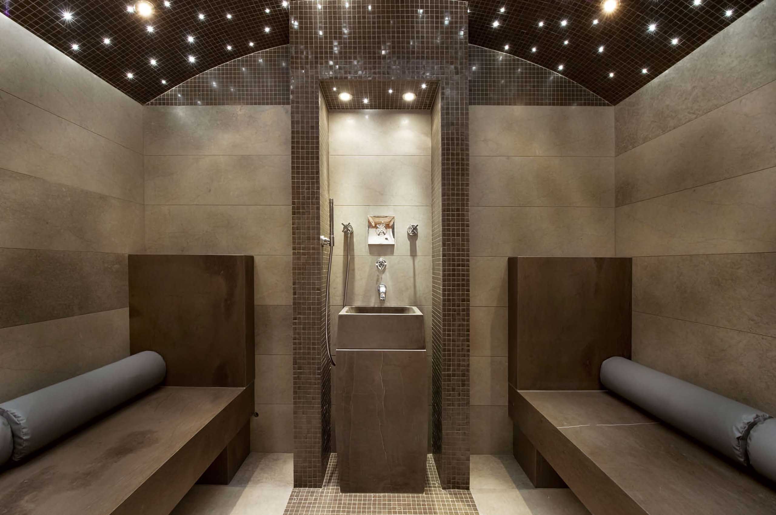 hammam-steamroom-wellness-spa-retreat-courchevel1850-luxury-chalet-chateau