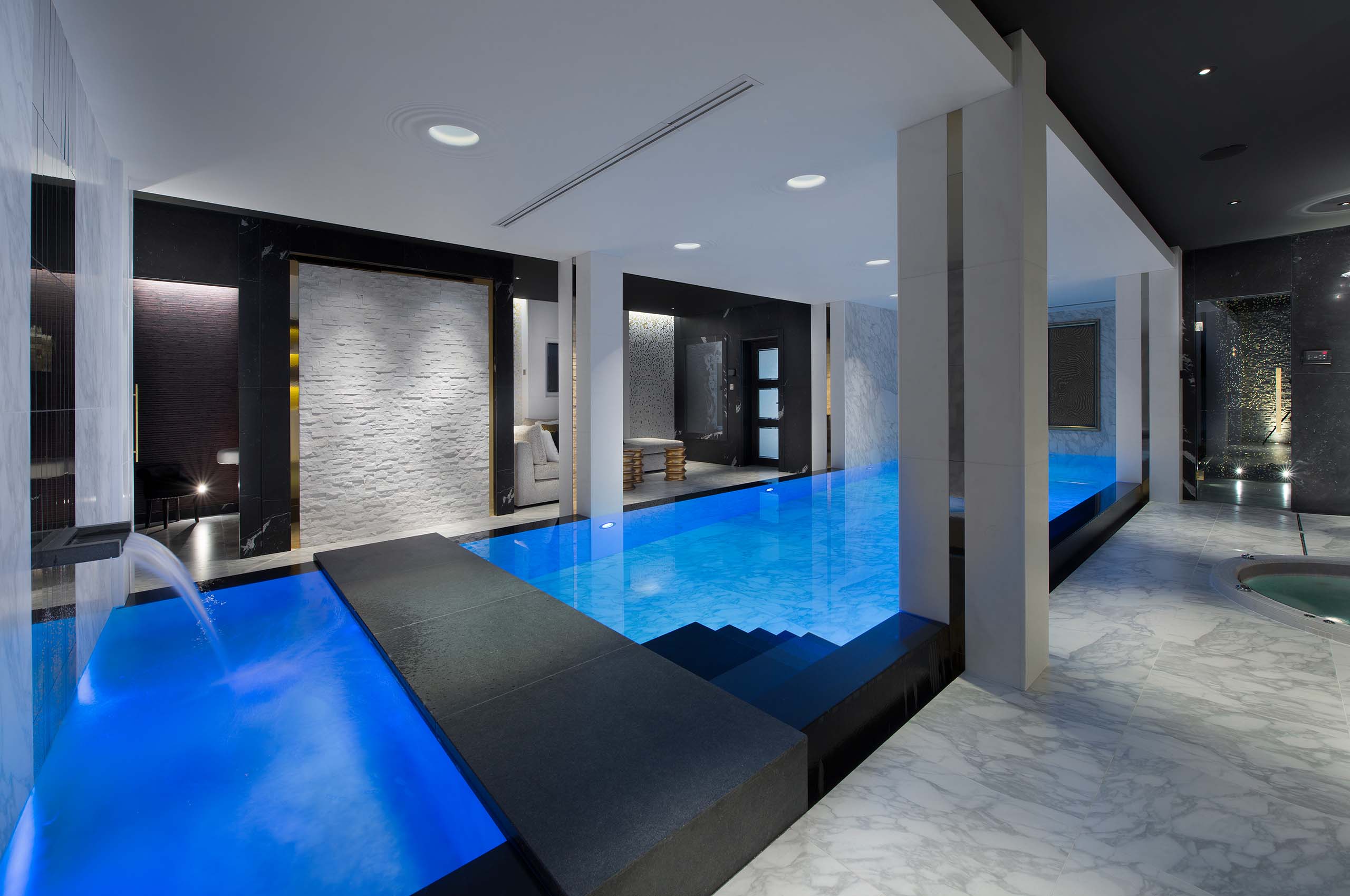 indoorpool-spa-jacuzzi-courchevel1850-luxury-chalet-corinne-28