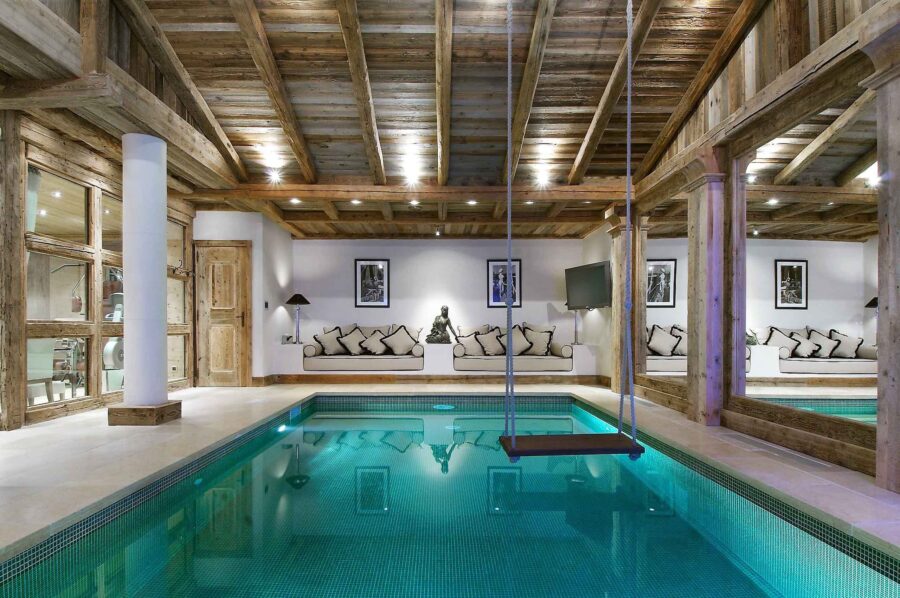 indoorpool-spa-wellness-luxury-rental-retreat-courchevel1850-luxury-chalet-rochel-18
