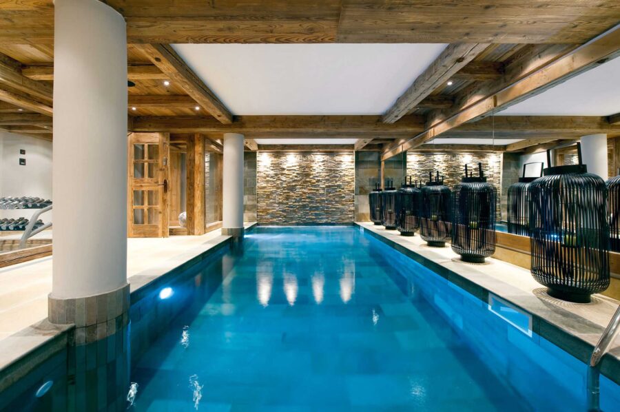 indoorpool-spa-wellness-relaxation-courchevel1850-luxury-chalet-chateau
