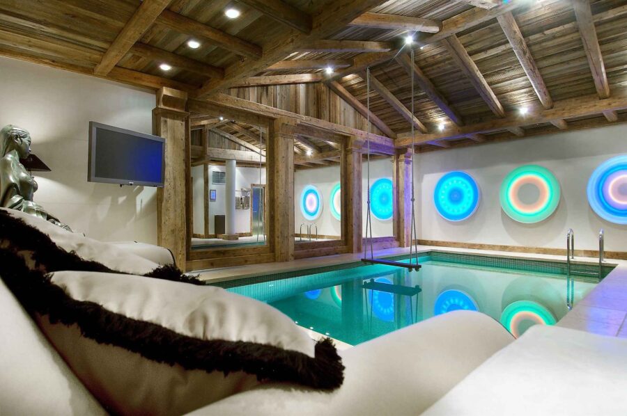 indoorpool-spa-wellness-retreat-courchevel1850-luxury-chalet-rochel-20