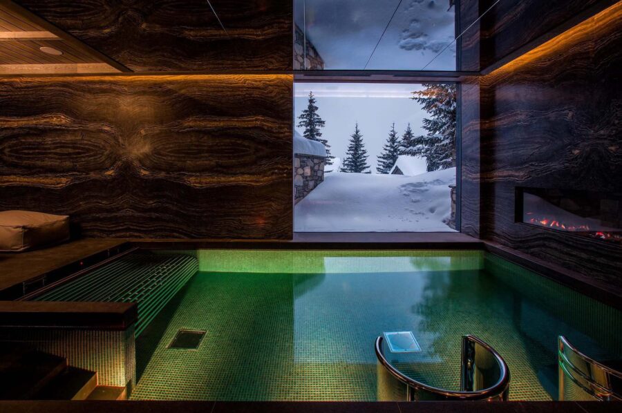 indoorpool-stunningviews-spa-wellness-luxury-chalet-elizabeth-courchevel1850