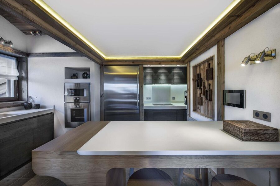 kitchen-sleek-modern-design-courchevel1850-luxury-chalet-Kelly-05