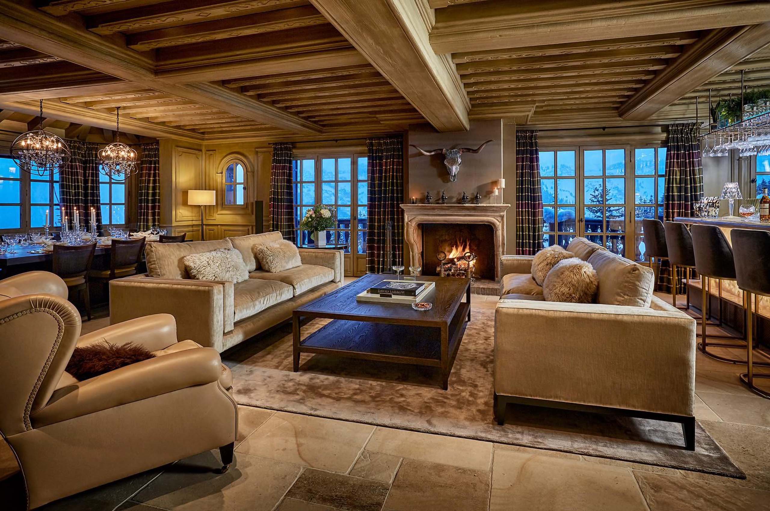 livingroom-alpine-design-fireplace-openplan-elegant-bespoke-luxury-interior-chalet-elizabeth-courchevel1850