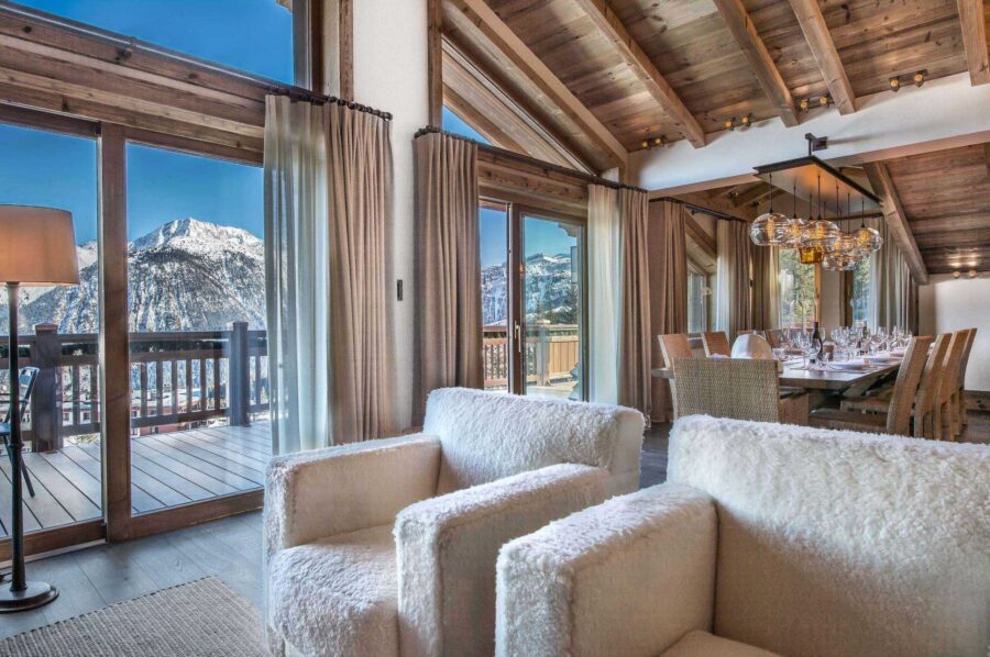 livingroom-openplan-mountainview-elegant-alpine-interior-courchevel1850-luxury-chalet-Kelly-04