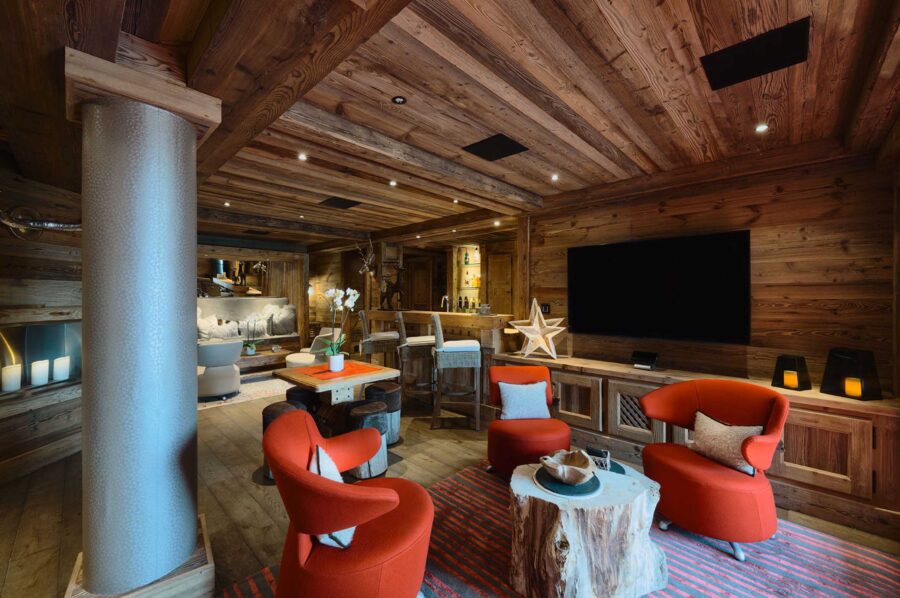 loungearea-cosy-charming-alpine-interior-courchevel1850-luxury-chalet-chateau
