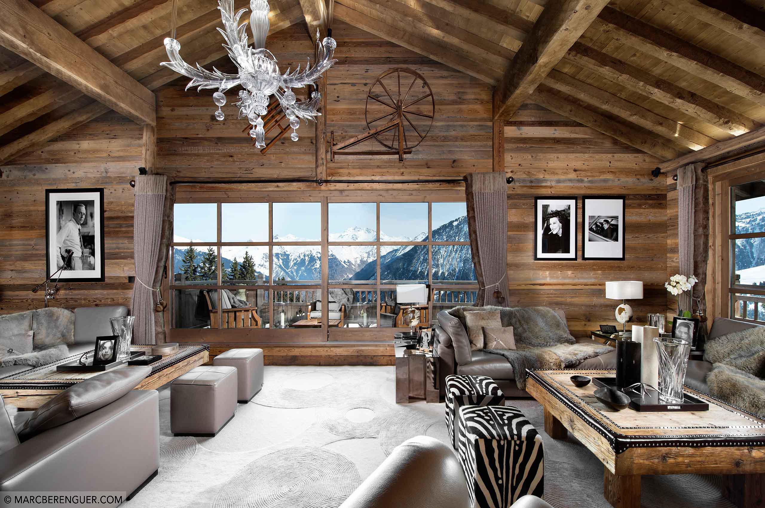 mainpage-livingroom-mountainroom-elegant-alpine-design-courchevel1850-luxury-chalet-rochel-01