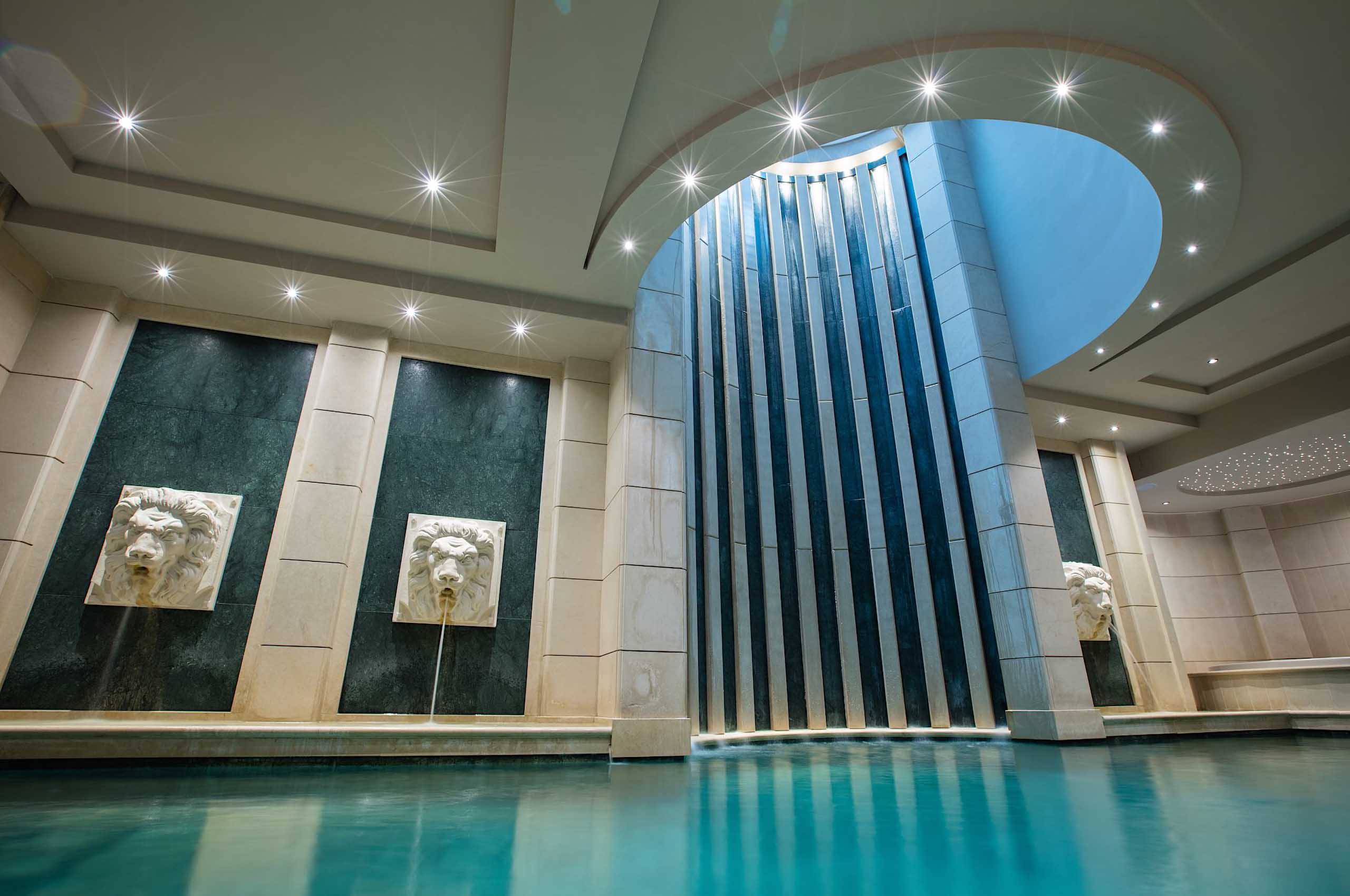 mainpage-spa-swimmingpool-wellness-opulent-elegant-design-courchevel1850-luxury-chalet-edel