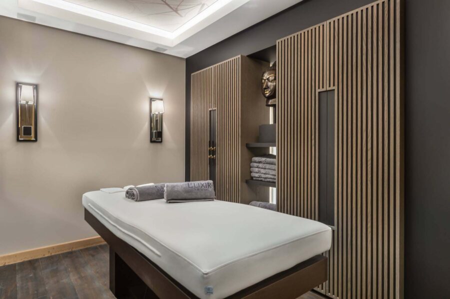 massageroom-wellness-retreat-courchevel1850-luxury-chalet-alexi