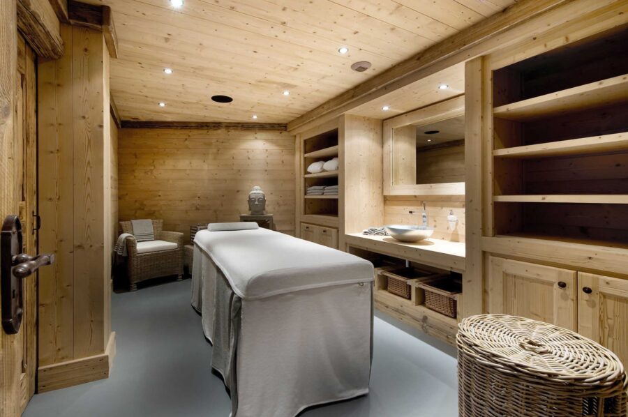 massageroom-wellness-retreat-rental-courchevel1850-luxury-chalet-chateau