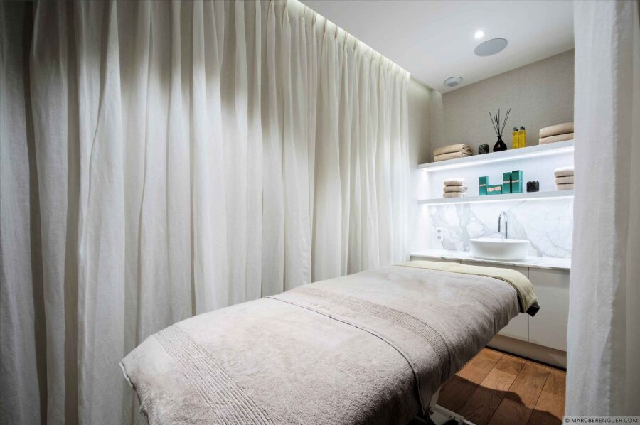 massageroom-wellness-spa-courchevel1850-luxury-chalet-rochel-23