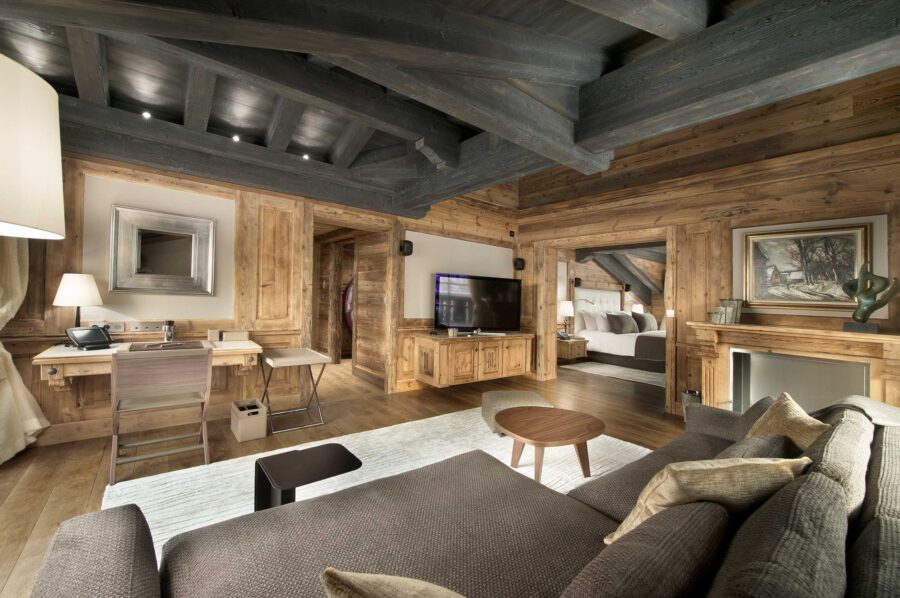 master-suite-office-lounge-modern-elegant-interior-courchevel1850-luxury-chalet-edel