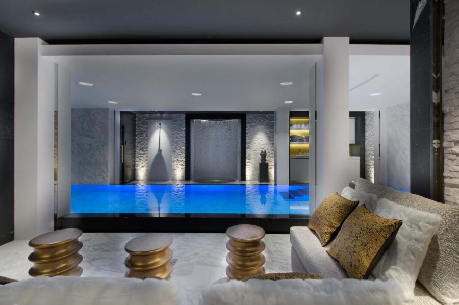 relaxationarea-indoorpool-privatespa-courchevel1850-luxury-chalet-corinne-29