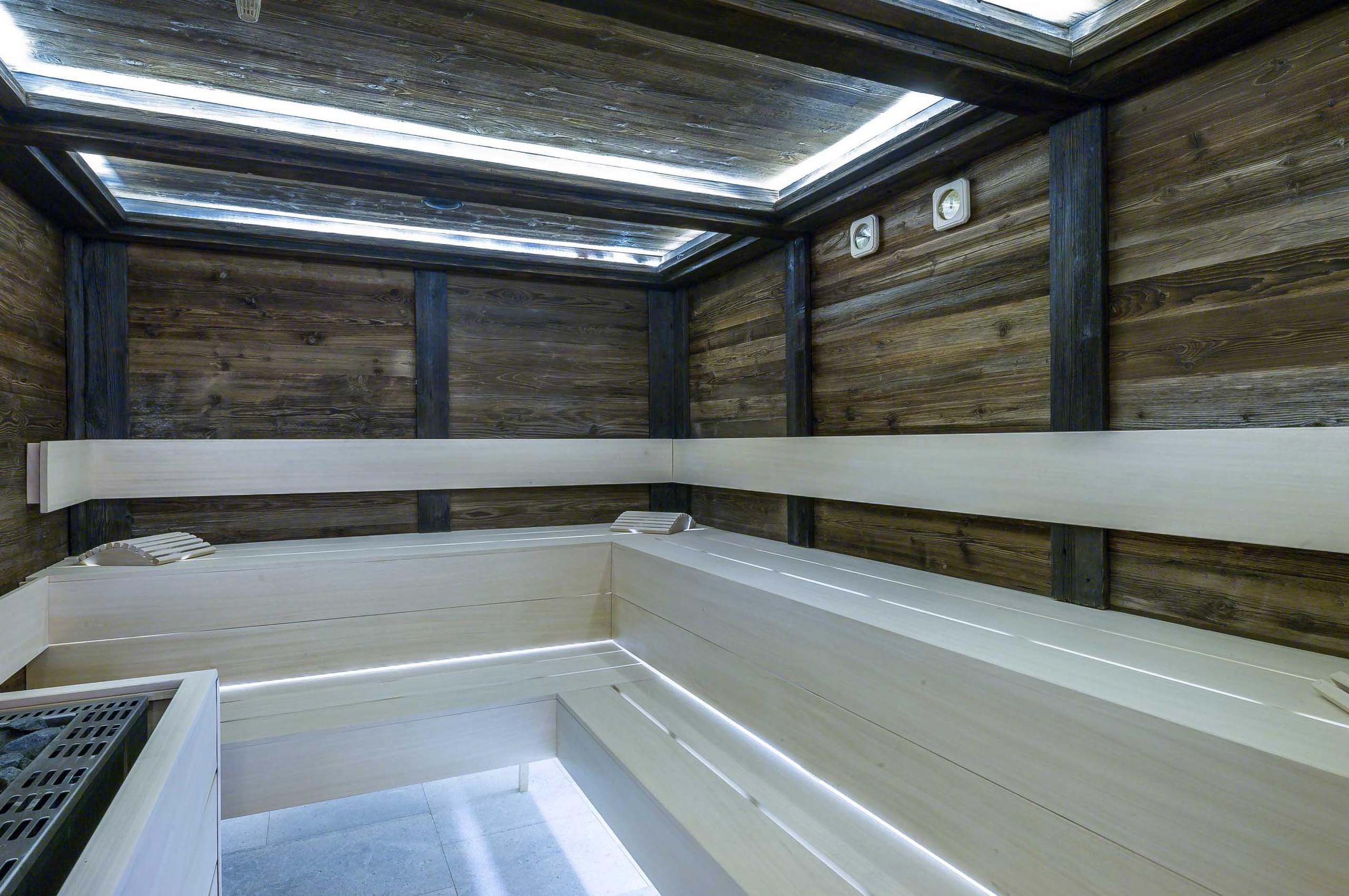 sauna-spa-courchevel1850-luxury-chalet-brielle