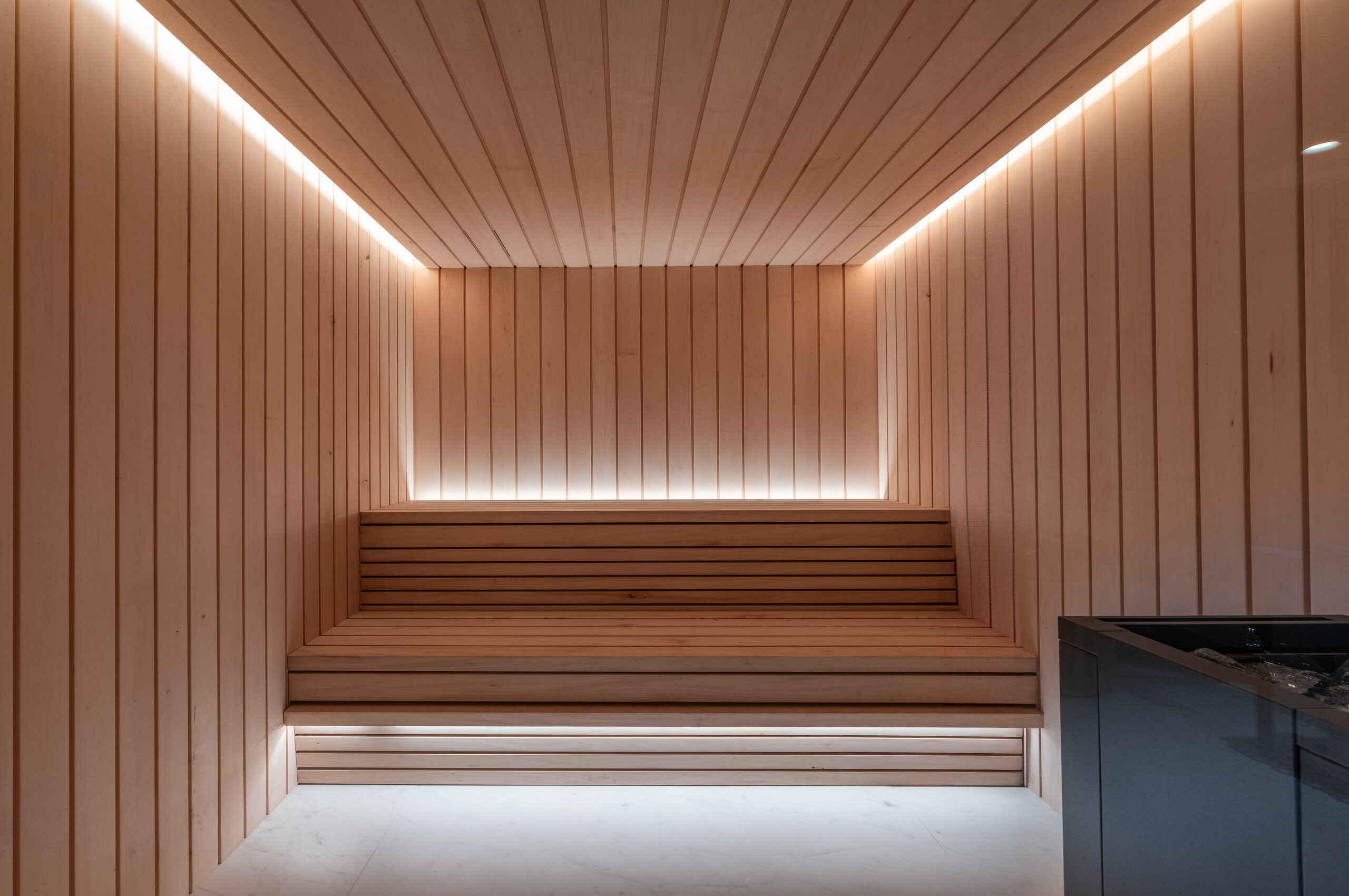 sauna-spa-wellness-relaxation-luxury-rental-retreat-courchevel1850-chalet-blanche