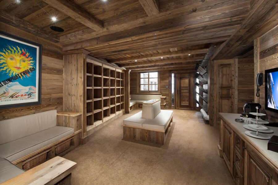 ski-room-bootroom-skiin-skiout-courchevel1850-luxury-chalet-edel