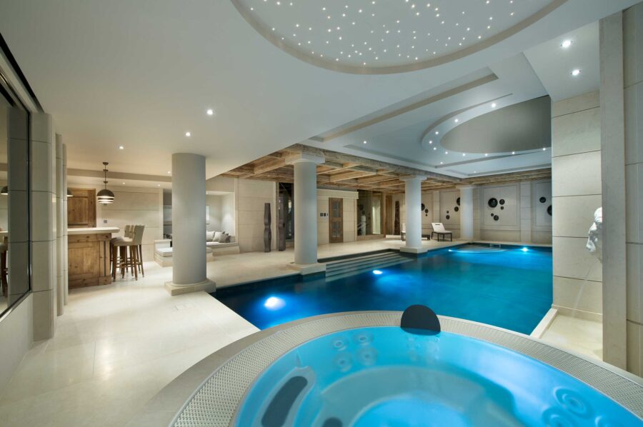 spa-jacuzzi-indoorpool-modern-design-courchevel1850-luxury-chalet-edel-39