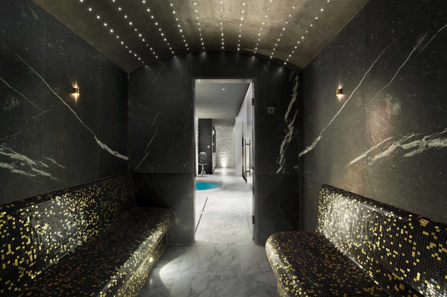 steamroom-hammam-spa-retreat-courchevel1850-luxury-chalet-corinne-31