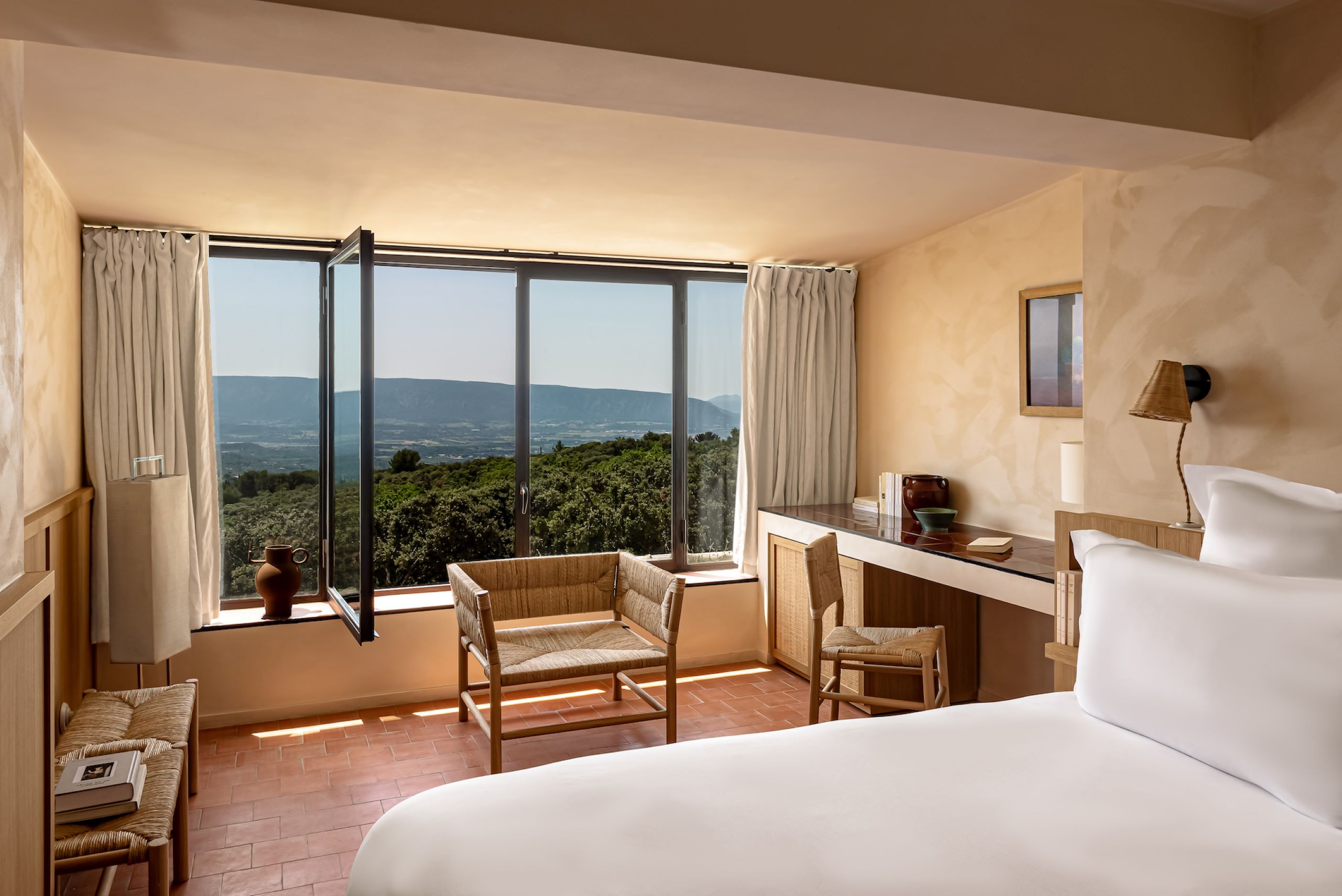 villa-amelie-bedroom-modern-bright-serene-stylish-design-stunning-views-luxury-rental-provence