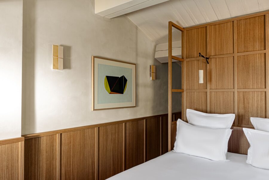 villa-amelie-bedroom-modern-serene-interiors-luxury-rental-provence