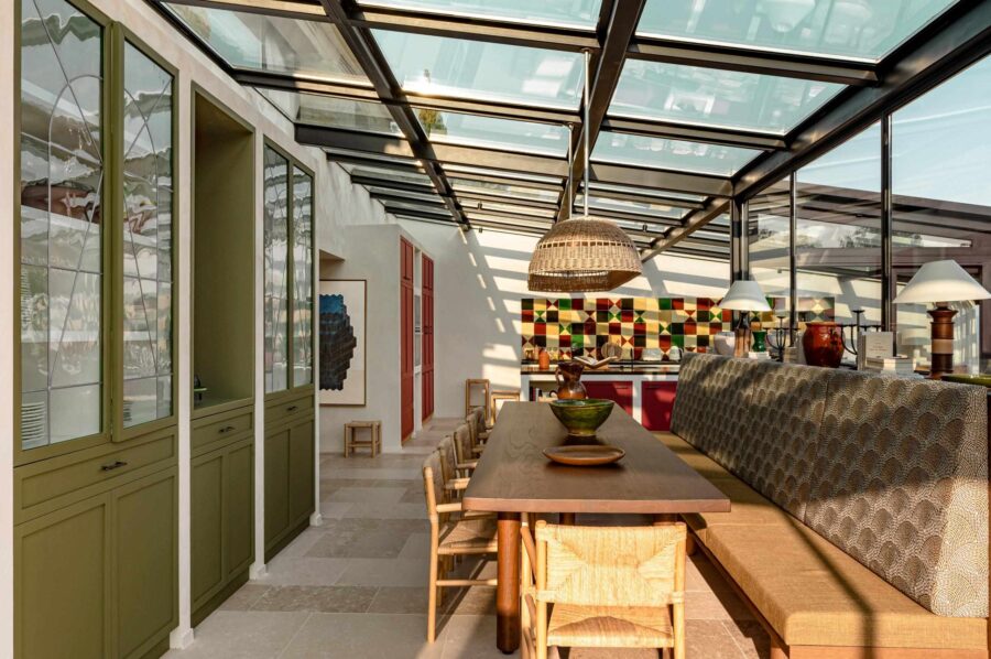 villa-amelie-dining-area-kitchen-openplan-luxury-provence