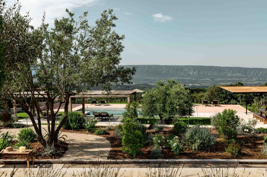 villa-amelie-garden-scenic-views-swimming-pool-luxury-provence
