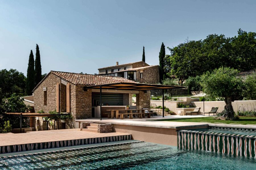 villa-amelie-pool-cabana-swimming-pool-bar-luxury-provence