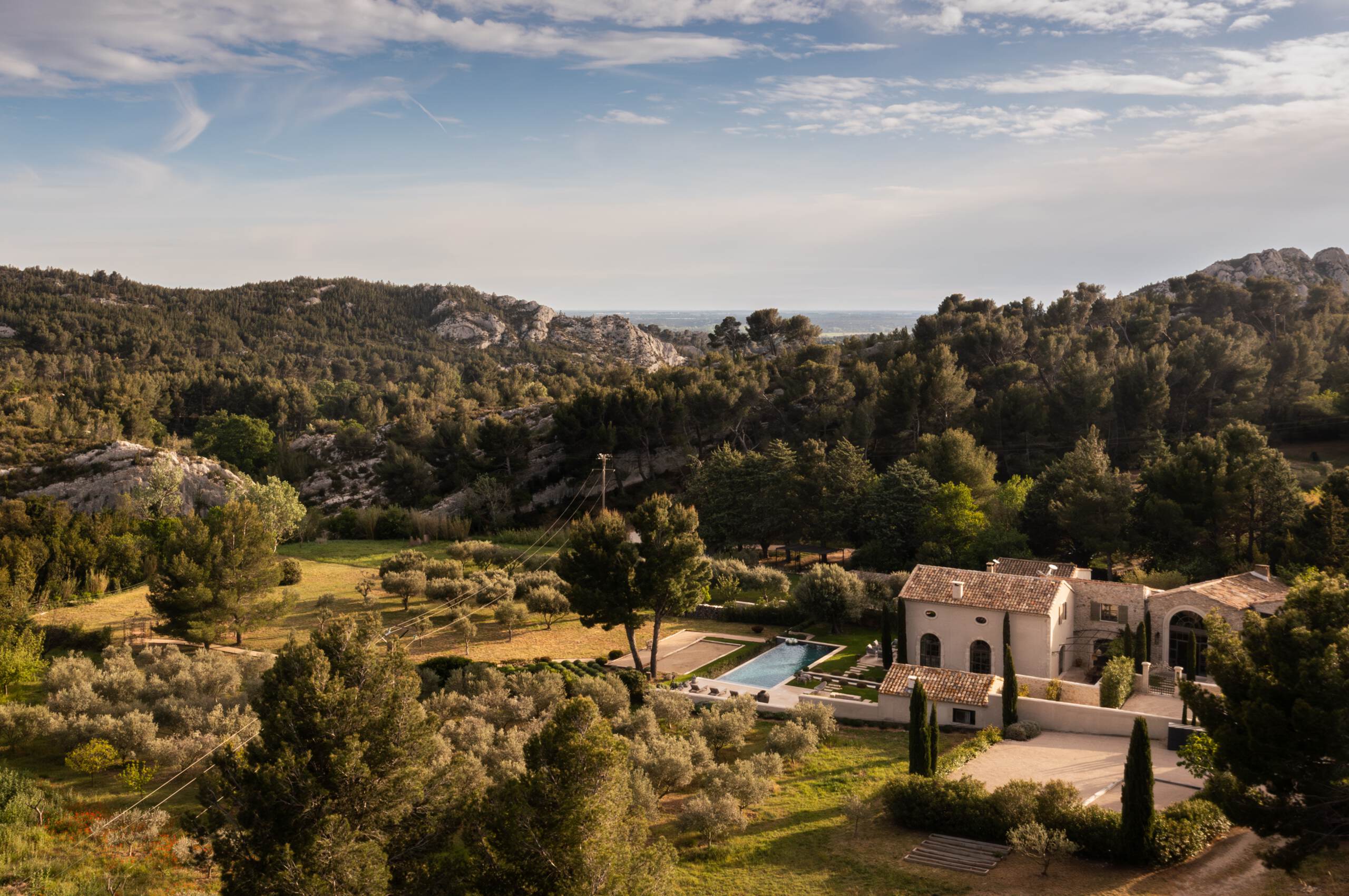 villa-basil-exterior-aerial-stunning-natural-landscape-serene-tranquil-retreat-luxury-rental-provence