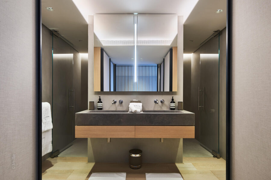 villa-cadenza-bathroom-doublesink-modern-luxury-cannes